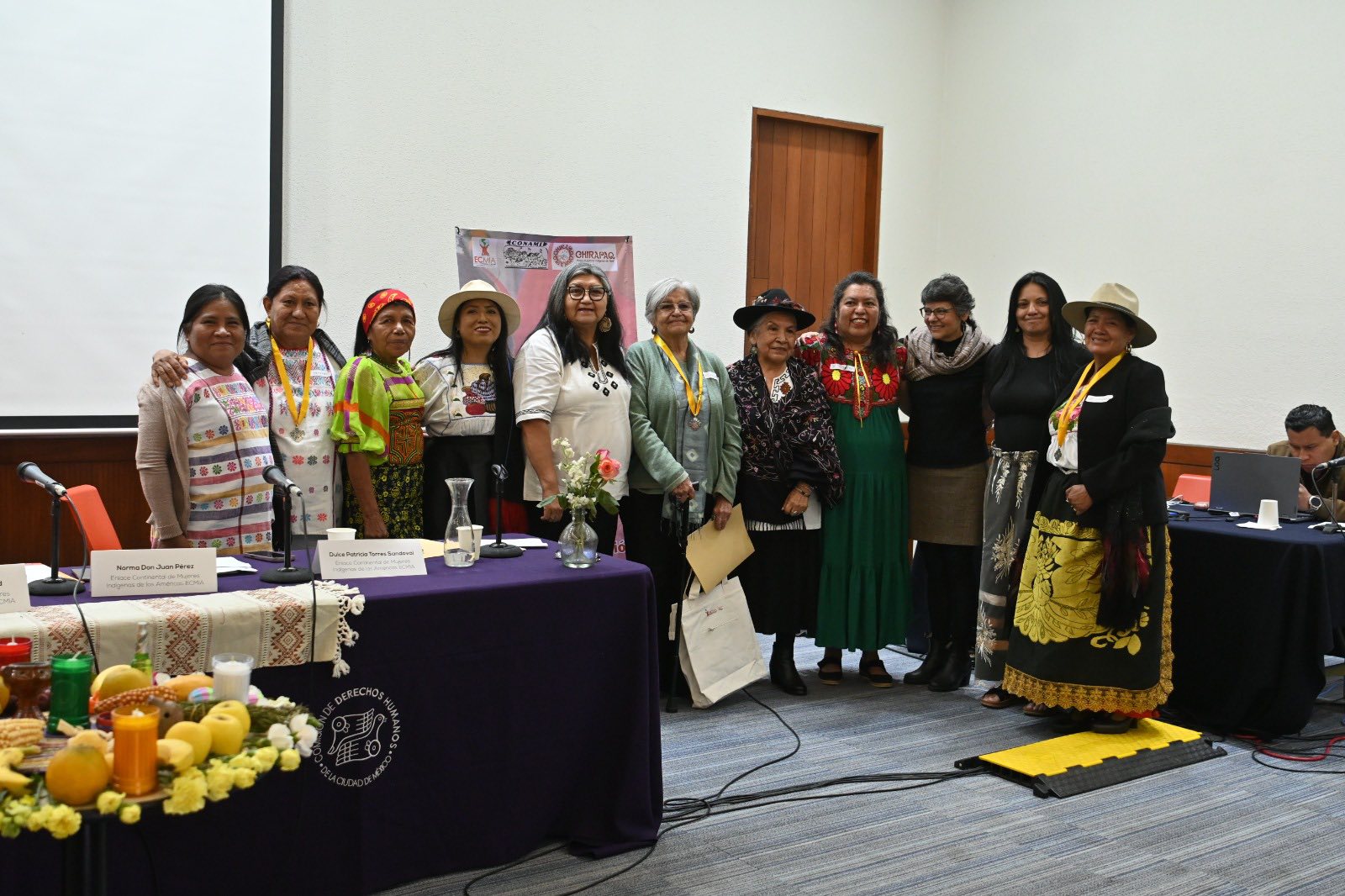 Grupo de mujeres indígenas de CONAMI